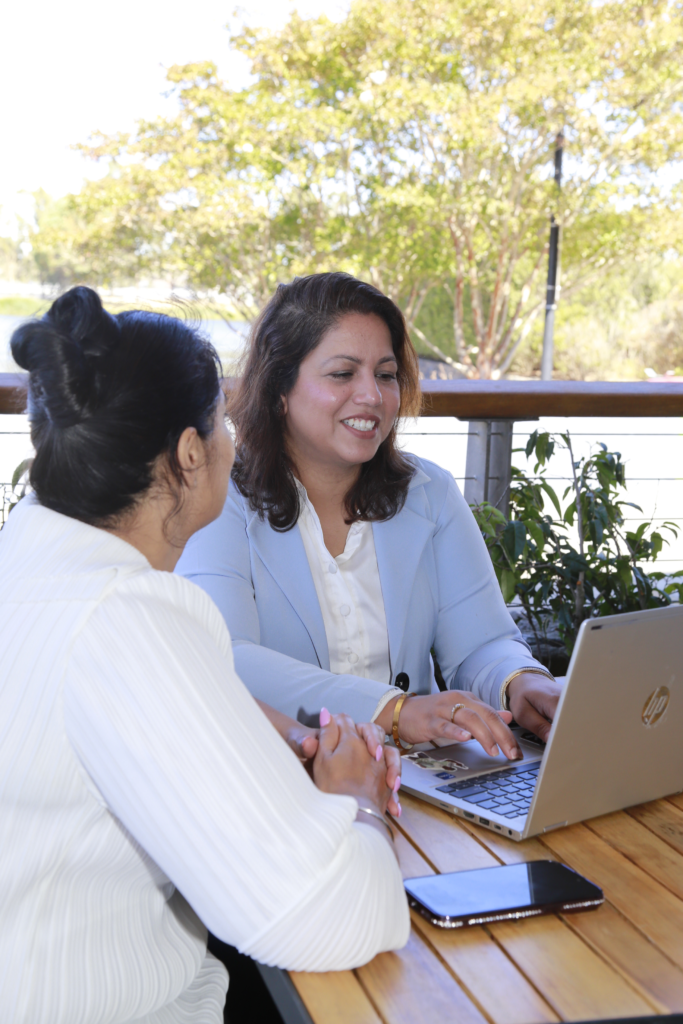 Amida - Daman and client 2 - portrait